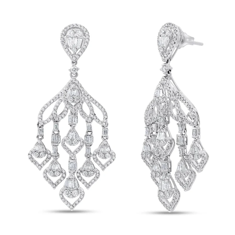 2.04ct Diamond Earrings set in 18KT White Gold / EM106