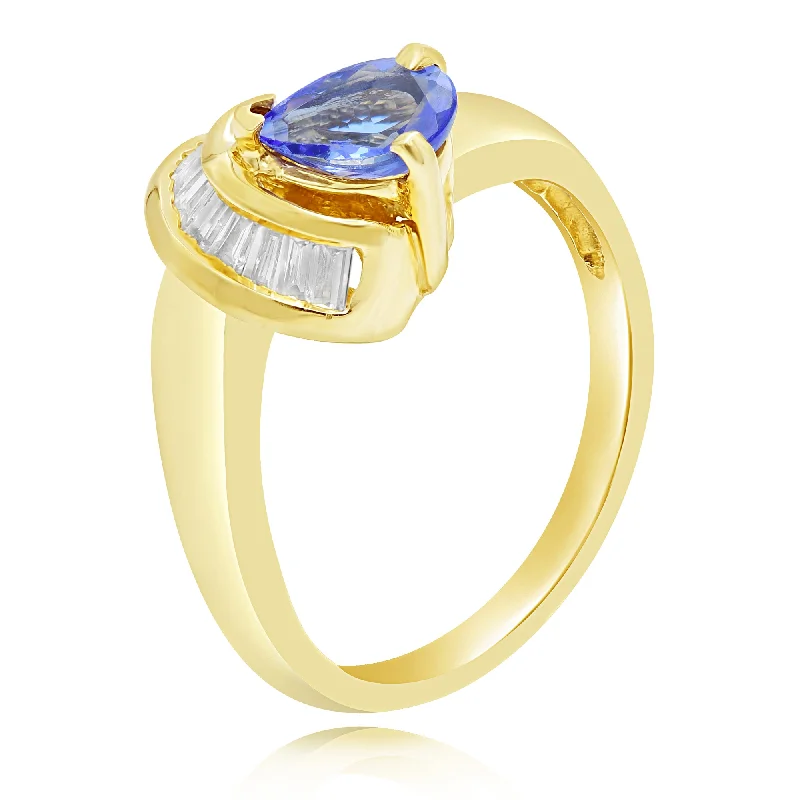 0.20ct Diamond and 0.65ct Tanzanite Ring set in 14KT Yellow Gold / J643TN