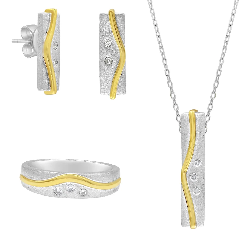 0.11ct Diamond and 18KT Gold Element set in 925 Silver Set